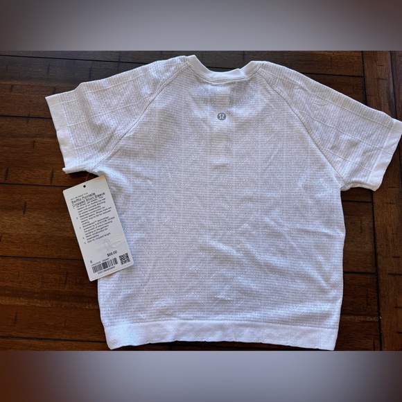Lululemon Swiftly Pointelle Cropped Short Sleeve White | NWT | Size 6 - Picture 7 of 8